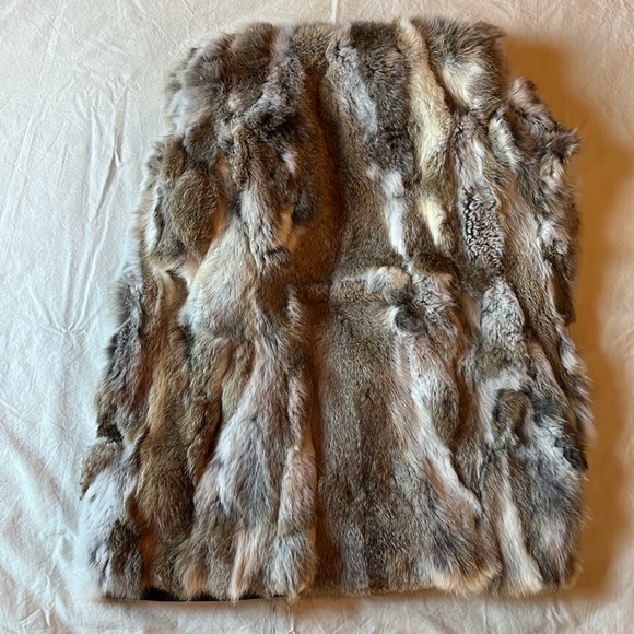 Diomi Fur Vest Rabbit/Raccoon Reversible Collared Medium - Picture 6 of 15
